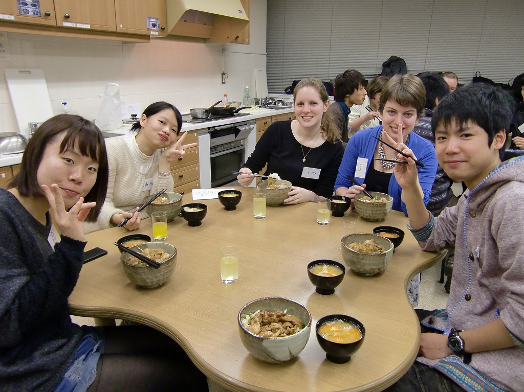 cook4 KCP students enjoying lunch together